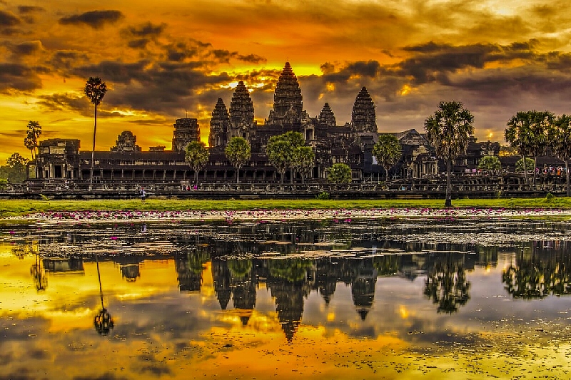 SUPER LEVNÁ KAMBODŽA - Angkor Wat, Tonle Sap, Battambang